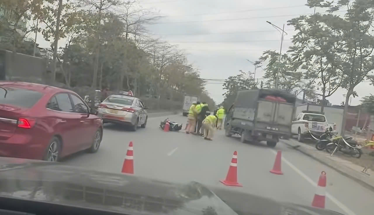 Nam thanh ni&ecirc;n vi phạm nồng độ cồn, đ&acirc;m ng&atilde; CSGT tại Bắc Ninh- Ảnh 1.