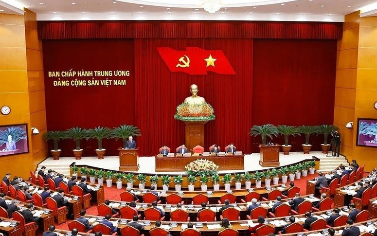 Bộ Ch&iacute;nh trị y&ecirc;u cầu tr&igrave;nh phương &aacute;n bỏ cấp huyện, s&aacute;p nhập một số tỉnh trong th&aacute;ng 4