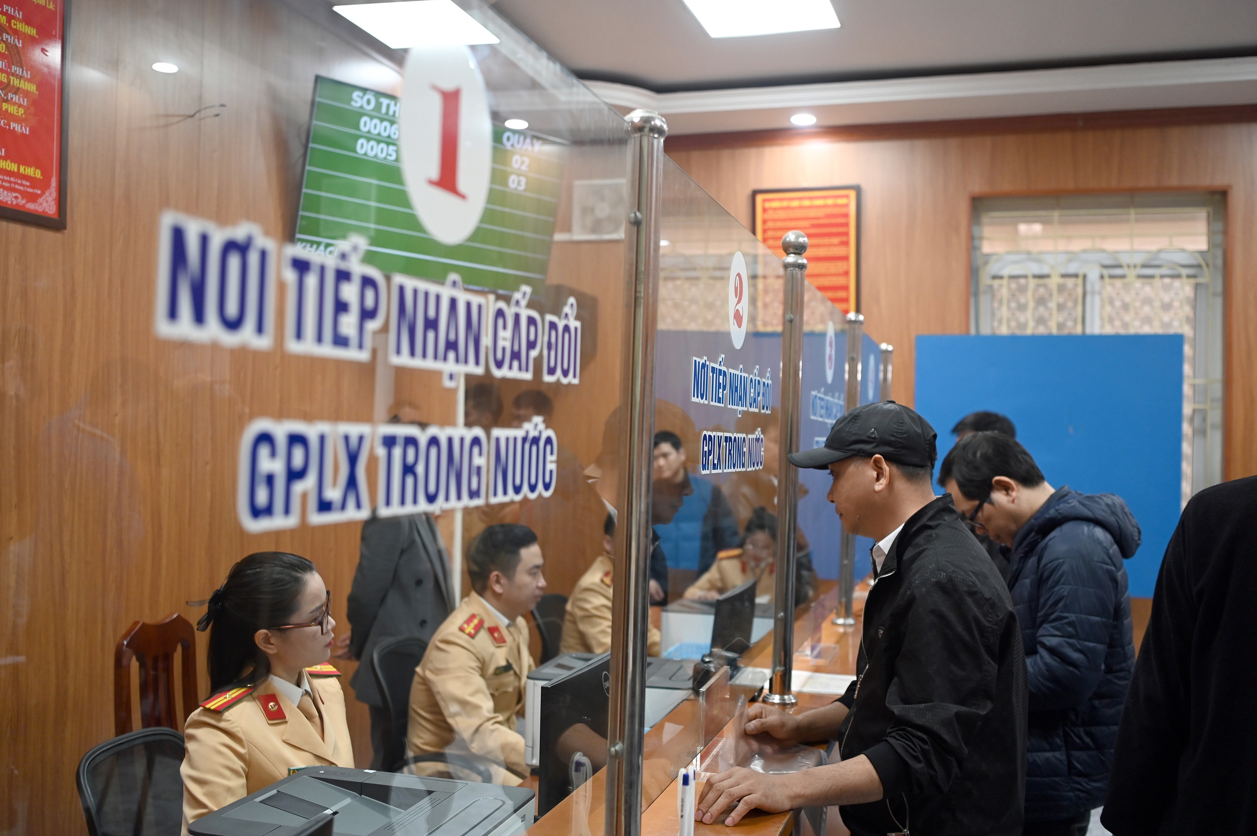 Bộ Công an công bố hình thức giấy phép lái xe theo Thông tư 12/2025- Ảnh 2. Bộ Công an công bố hình thức giấy phép lái xe theo Thông tư 12/2025- Ảnh 2.