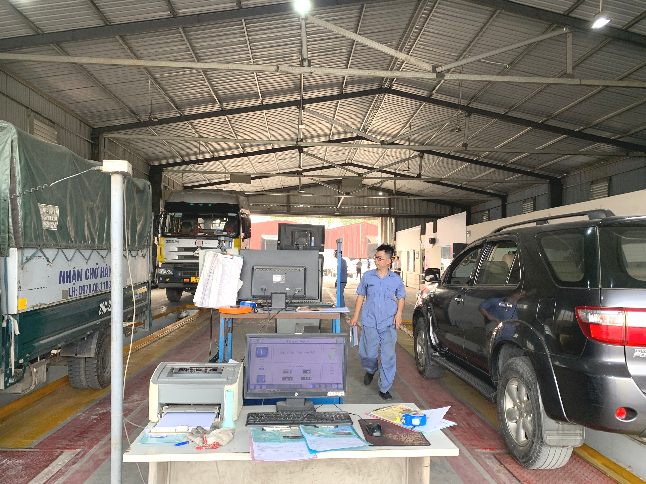 Cảnh b&aacute;o lừa đảo qua cuộc gọi cập nhật đăng kiểm tr&ecirc;n VNeID- Ảnh 1.