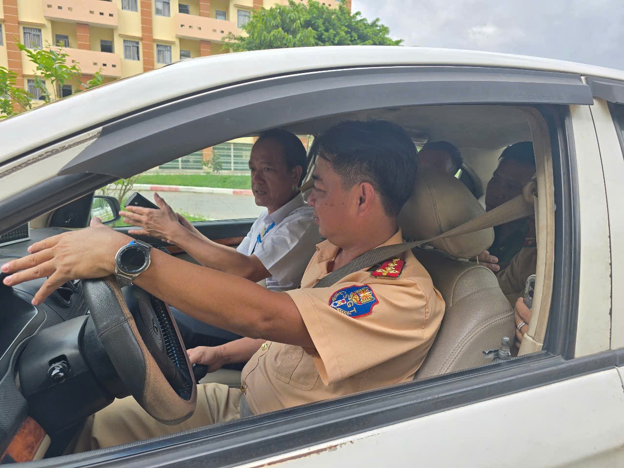 C&ocirc;ng an TP.HCM bắt đầu nhận hồ sơ s&aacute;t hạch, cấp giấy ph&eacute;p l&aacute;i xe tại 3 địa điểm- Ảnh 3.