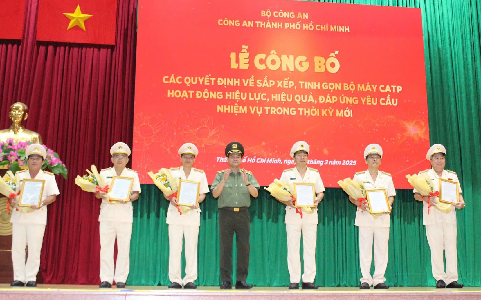 C&ocirc;ng an TP.HCM c&ocirc;ng bố bộ m&aacute;y hoạt động mới, tinh giản c&ograve;n 33 đầu mối