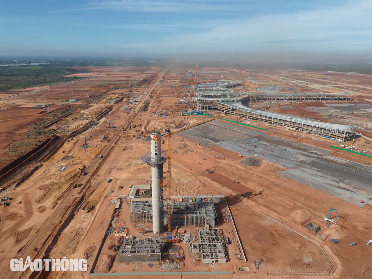 Lắp kết cấu th&eacute;p cho th&aacute;p kh&ocirc;ng lưu cao nhất Việt Nam- Ảnh 13.