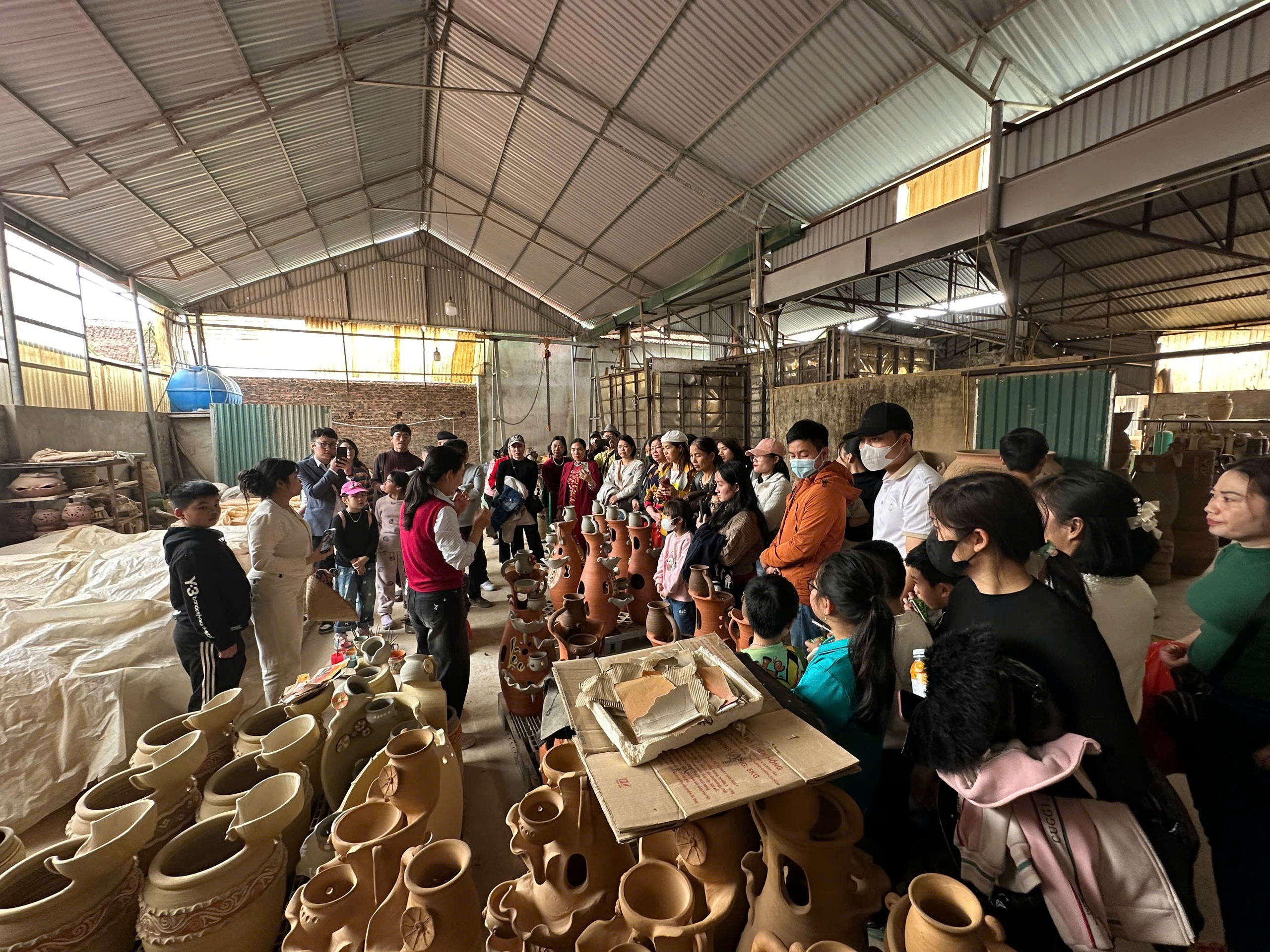 Du kh&aacute;ch tham gia tour du lịch bằng xe bu&yacute;t miễn ph&iacute; ở Bắc Ninh n&oacute;i g&igrave;?- Ảnh 13.