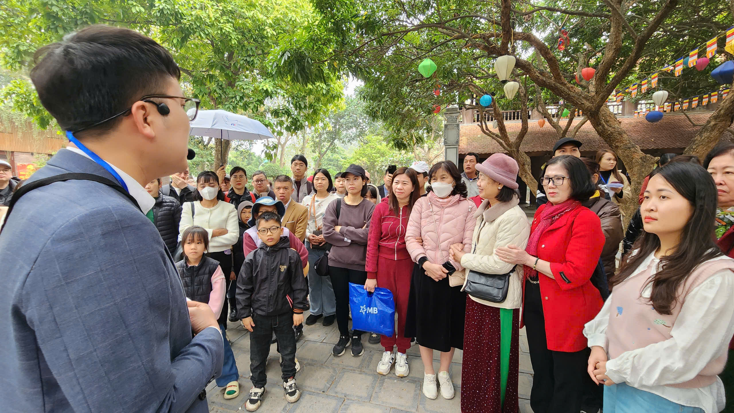 Du kh&aacute;ch tham gia tour du lịch bằng xe bu&yacute;t miễn ph&iacute; ở Bắc Ninh n&oacute;i g&igrave;?- Ảnh 14.