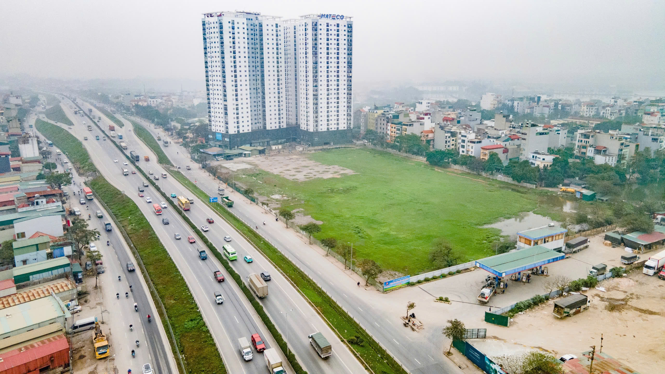 Toàn cảnh khu vực thi công bến xe khách Yên Sở sau 10 năm chờ đợi- Ảnh 1. Toàn cảnh khu vực thi công bến xe khách Yên Sở sau 10 năm chờ đợi- Ảnh 1.