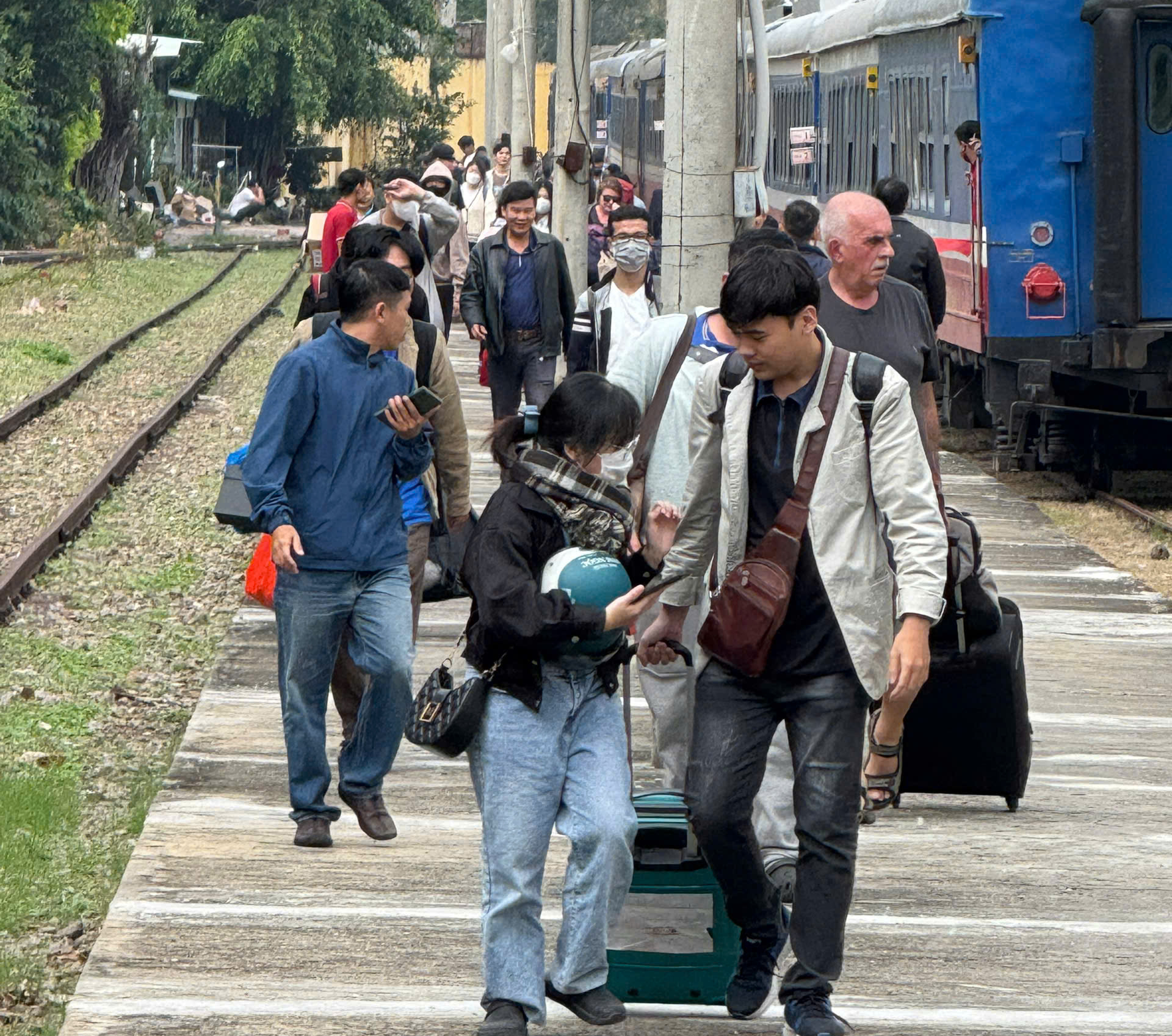 Du kh&aacute;ch đến B&igrave;nh Định được miễn ph&iacute; v&eacute; t&agrave;u khứ hồi- Ảnh 1.