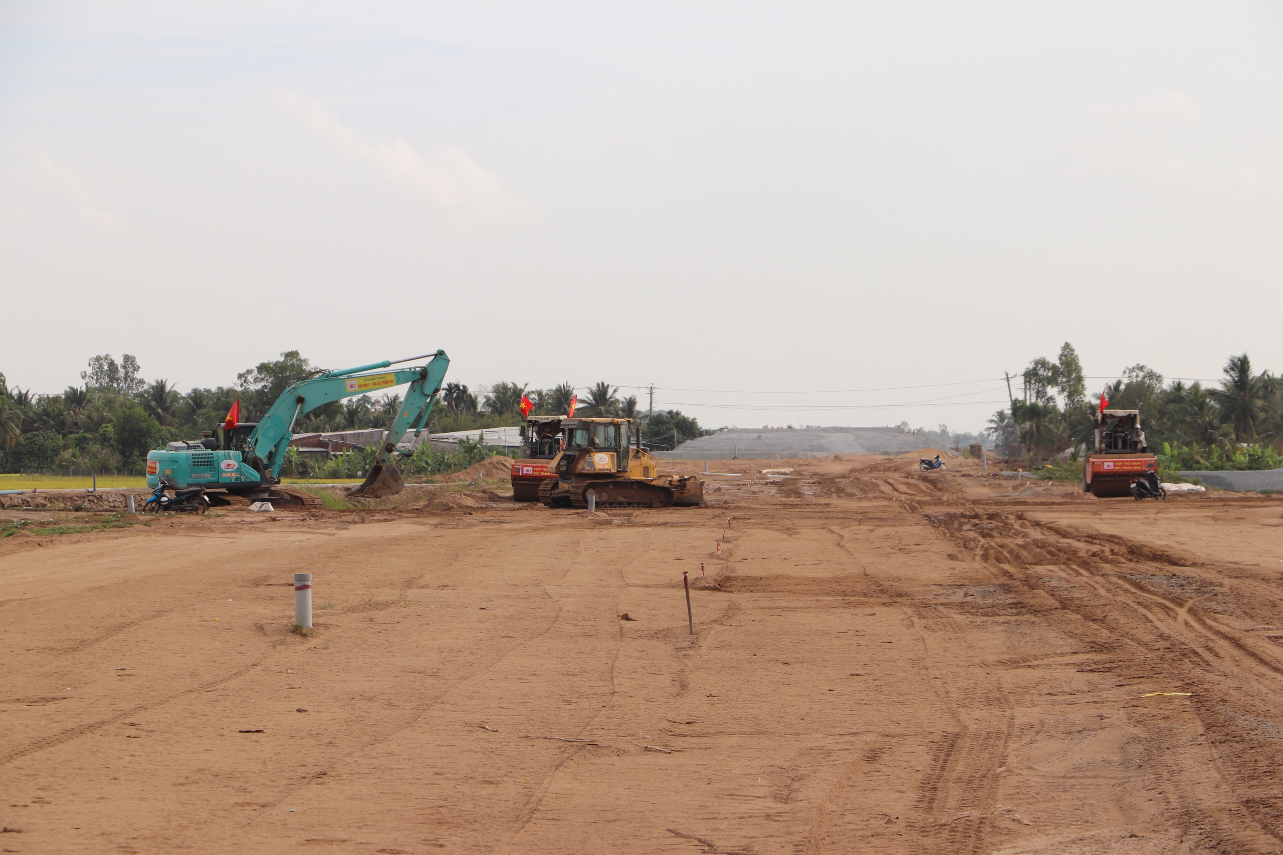 50 ng&agrave;y, đ&ecirc;m thi đua đẩy tiến độ cao tốc Cần Thơ - C&agrave; Mau- Ảnh 2.