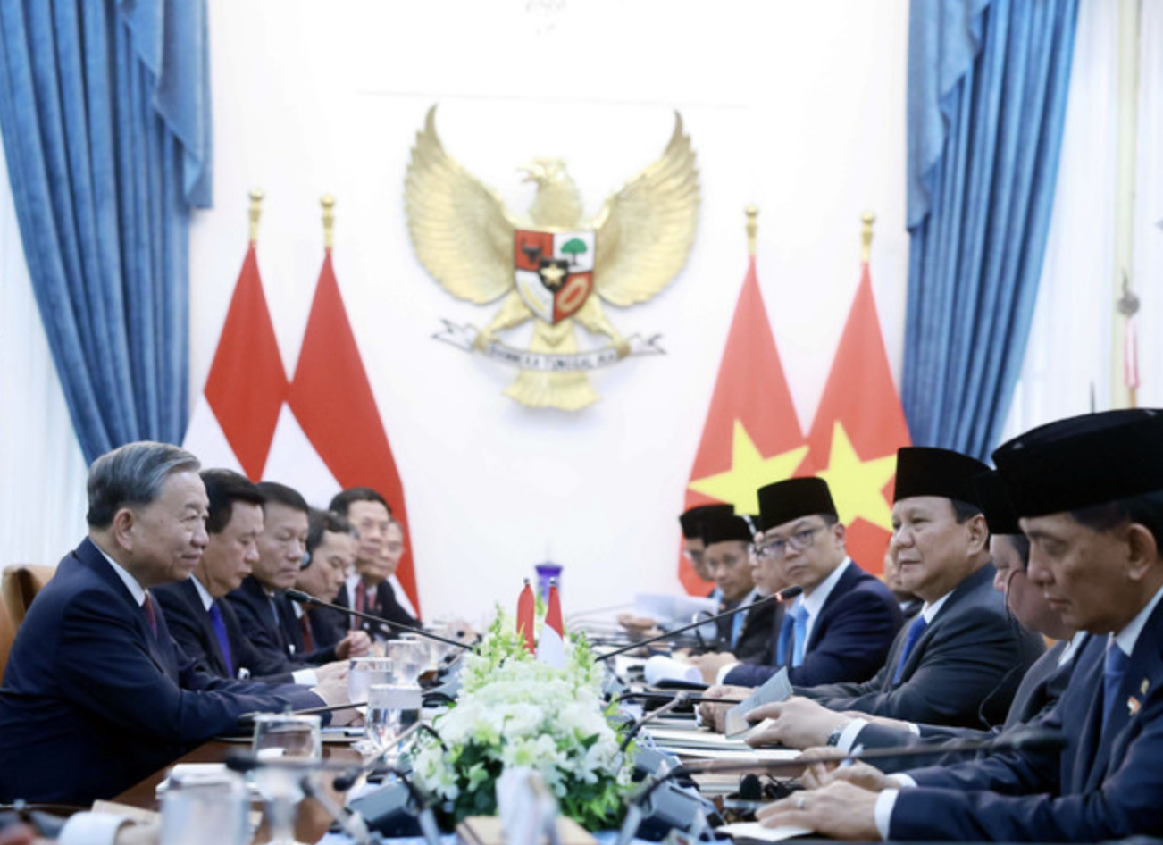 &Yacute; nghĩa lịch sử từ chuyến thăm Indonesia, Ban Thư k&yacute; ASEAN, Singapore của Tổng B&iacute; thư- Ảnh 1.