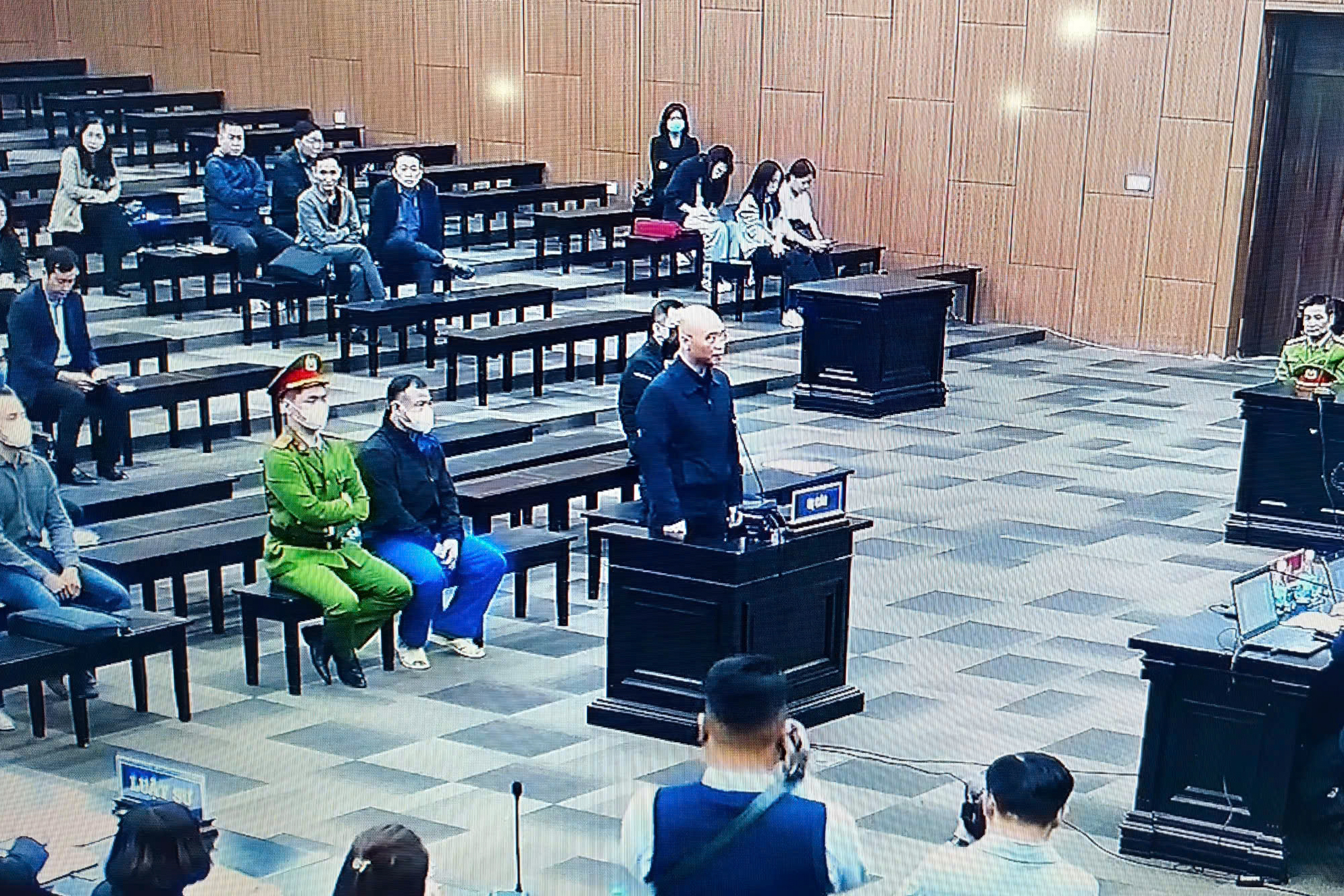 Hơn 70 bị hại tới phi&ecirc;n xử vụ ch&aacute;y chung cư mini l&agrave;m 56 người chết- Ảnh 2.