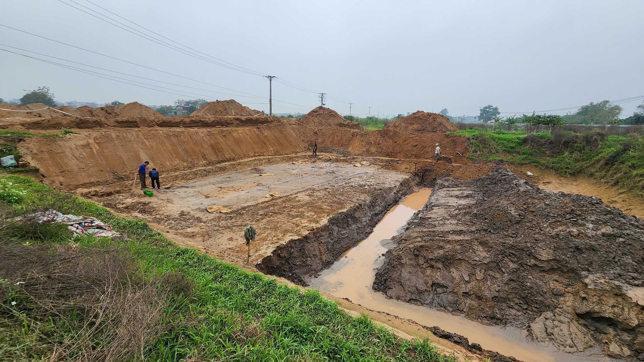 Khai quật 2 thuyền độc mộc cổ ở Bắc Ninh- Ảnh 19.