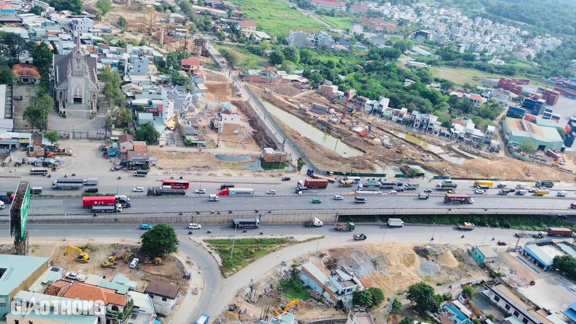 Ph&oacute; thủ tướng: Th&aacute;o gỡ nhanh vướng mắc mặt bằng, nguồn vật liệu dự &aacute;n V&agrave;nh đai 3 TP.HCM- Ảnh 2.