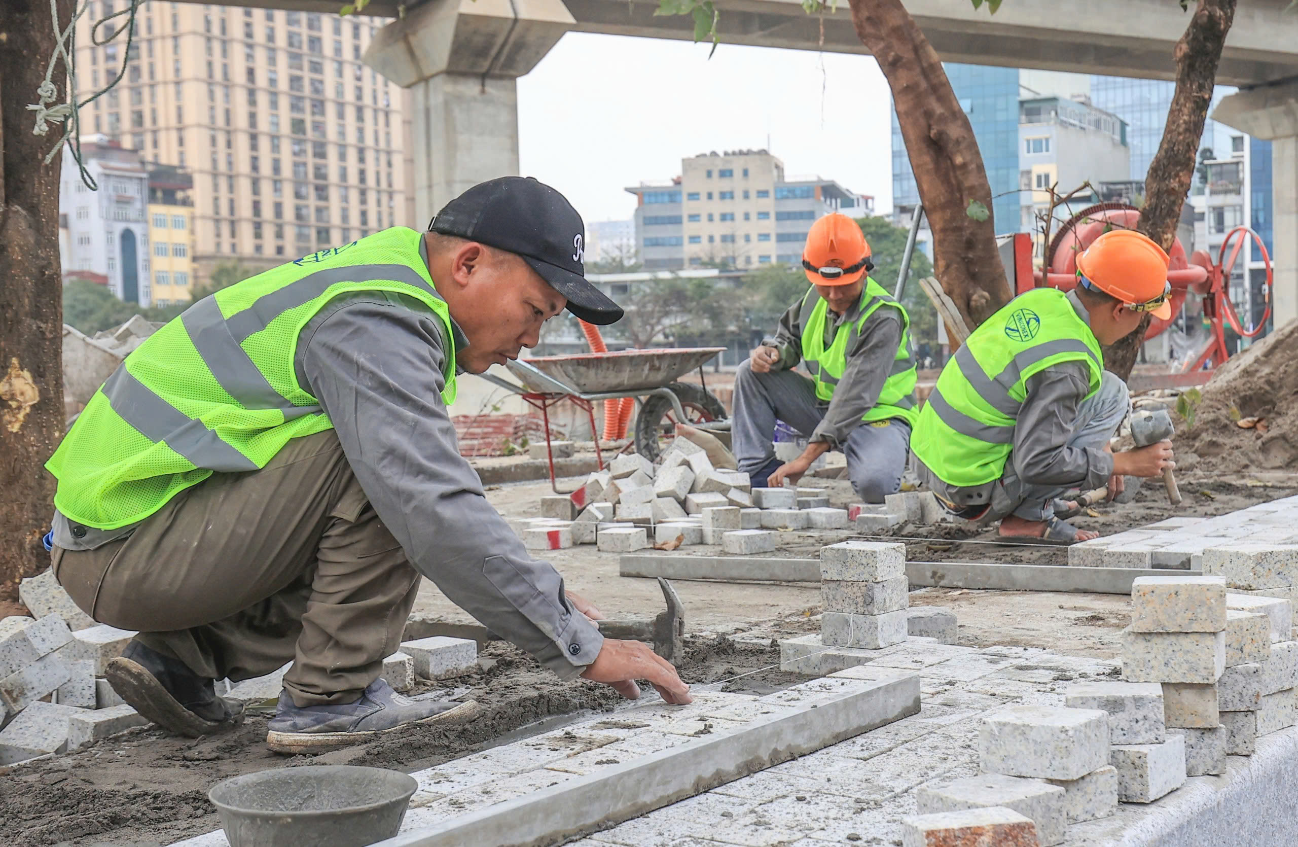 Cận cảnh công trường hồ Đống Đa sau 8 tháng cải tạo- Ảnh 10. Cận cảnh công trường hồ Đống Đa sau 8 tháng cải tạo- Ảnh 10.