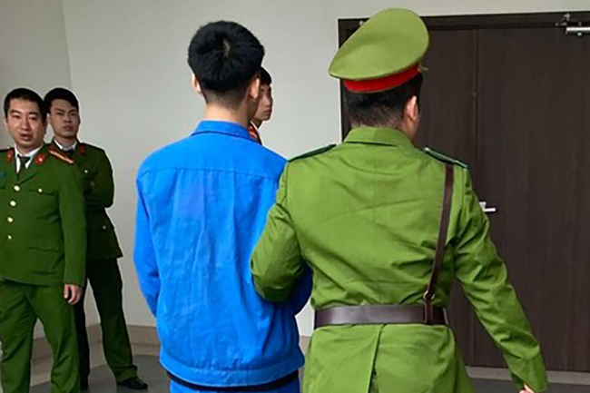 H&agrave; Nội: Y &aacute;n hơn 4 năm t&ugrave; với thiếu ni&ecirc;n đ&aacute;nh nam sinh lớp 8 chết n&atilde;o- Ảnh 1.