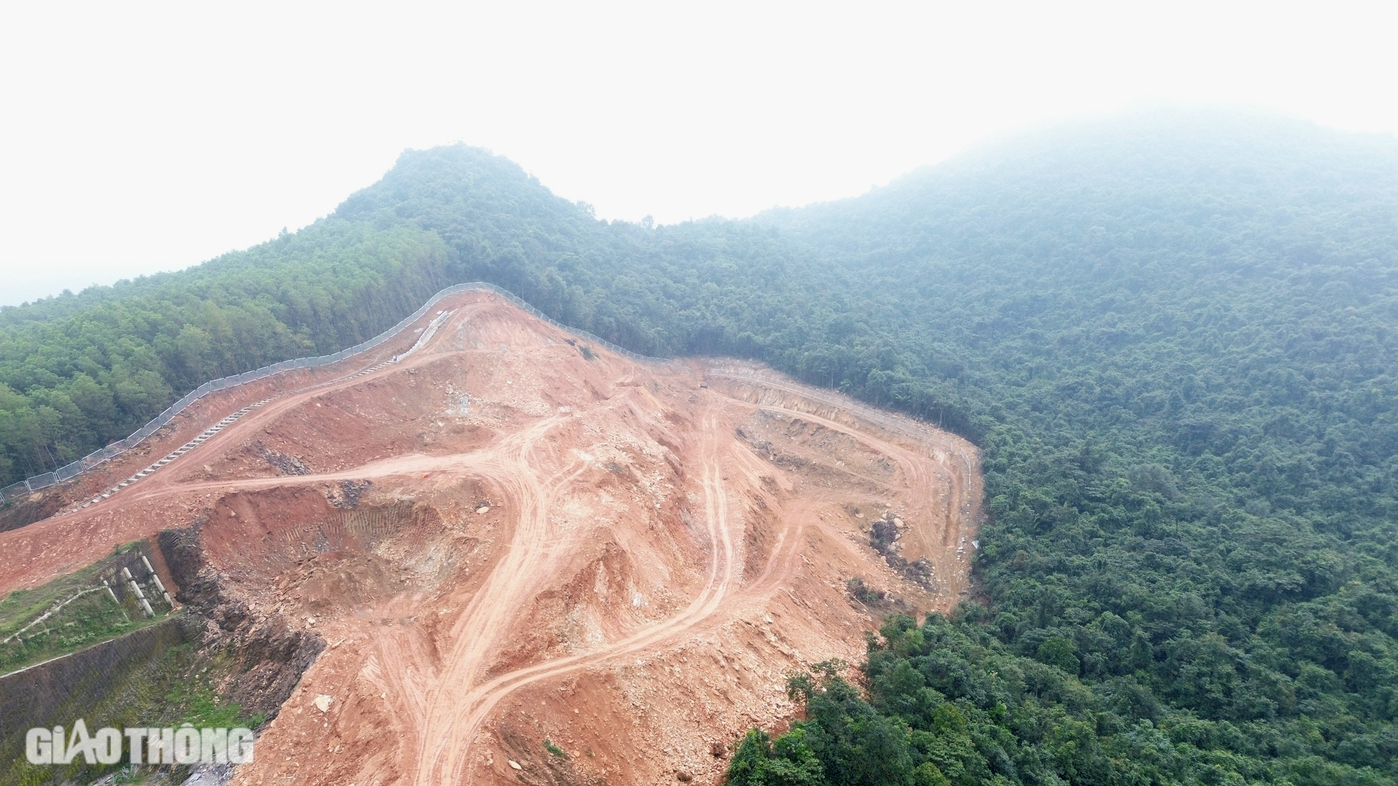 Hình hài hầm xuyên núi hơn 1.000 tỷ đồng qua Hà Tĩnh- Ảnh 2. Hình hài hầm xuyên núi hơn 1.000 tỷ đồng qua Hà Tĩnh- Ảnh 2.