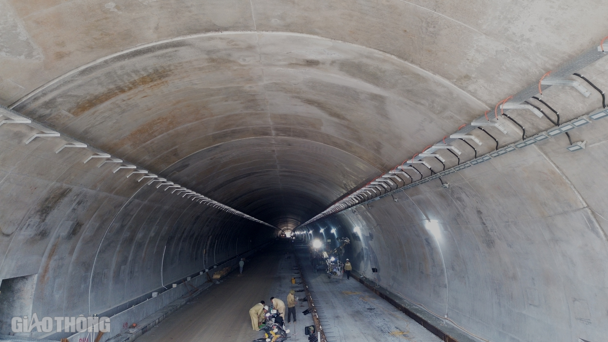 Hình hài hầm xuyên núi hơn 1.000 tỷ đồng qua Hà Tĩnh- Ảnh 8. Hình hài hầm xuyên núi hơn 1.000 tỷ đồng qua Hà Tĩnh- Ảnh 8.