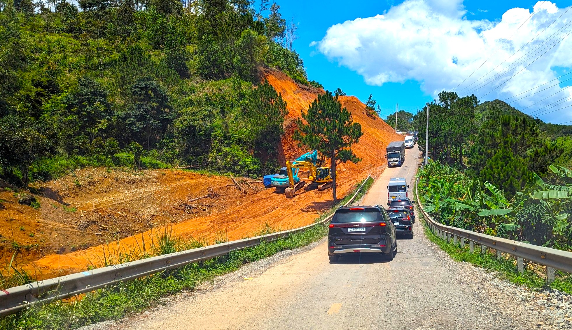 Nhiều g&oacute;i thầu dự &aacute;n cải tạo, n&acirc;ng cấp QL28B chậm tiến độ- Ảnh 1.