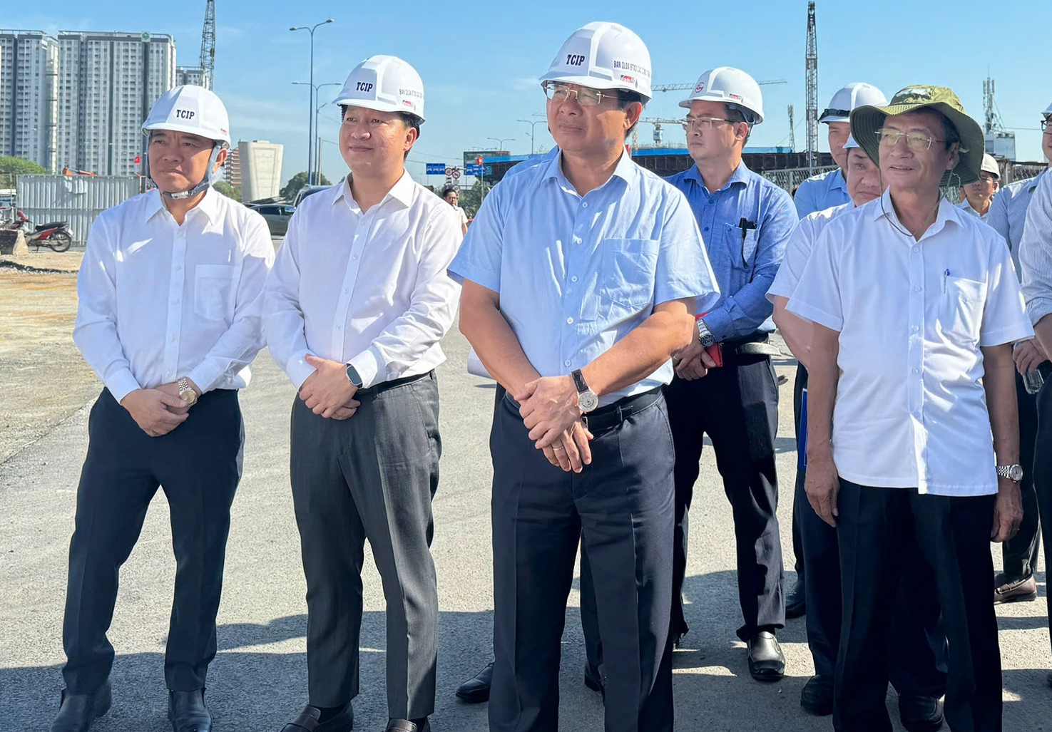 Sắp đến hẹn về đ&iacute;ch, n&uacute;t giao lớn nhất TP.HCM vẫn vướng mặt bằng- Ảnh 1.