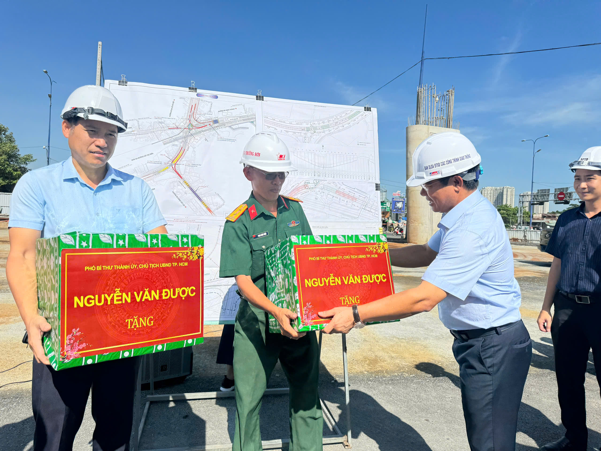 Sắp đến hẹn về đ&iacute;ch, n&uacute;t giao lớn nhất TP.HCM vẫn vướng mặt bằng- Ảnh 2.