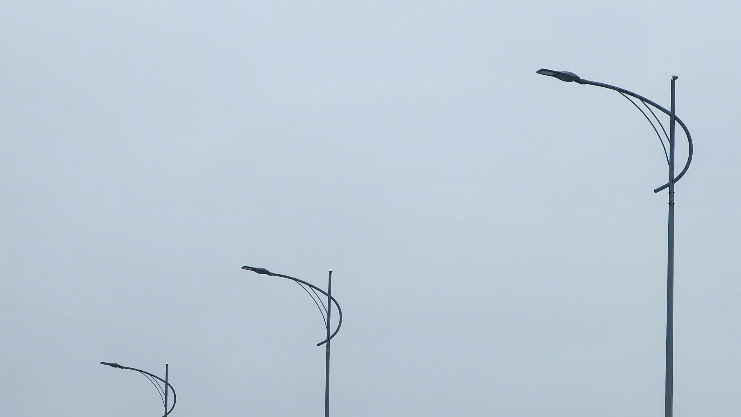 Bắc Ninh: Nguy cơ mất an to&agrave;n tr&ecirc;n cầu B&igrave;nh Than do hệ thống chiếu s&aacute;ng t&ecirc; liệt- Ảnh 31.