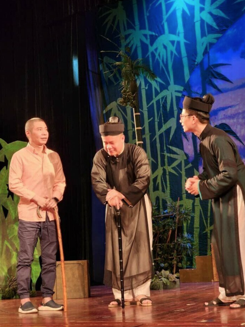 NSND Công Lý rời vị trí Phó giám đốc Nhà hát Kịch Hà Nội- Ảnh 4. NSND Công Lý rời vị trí Phó giám đốc Nhà hát Kịch Hà Nội- Ảnh 4.