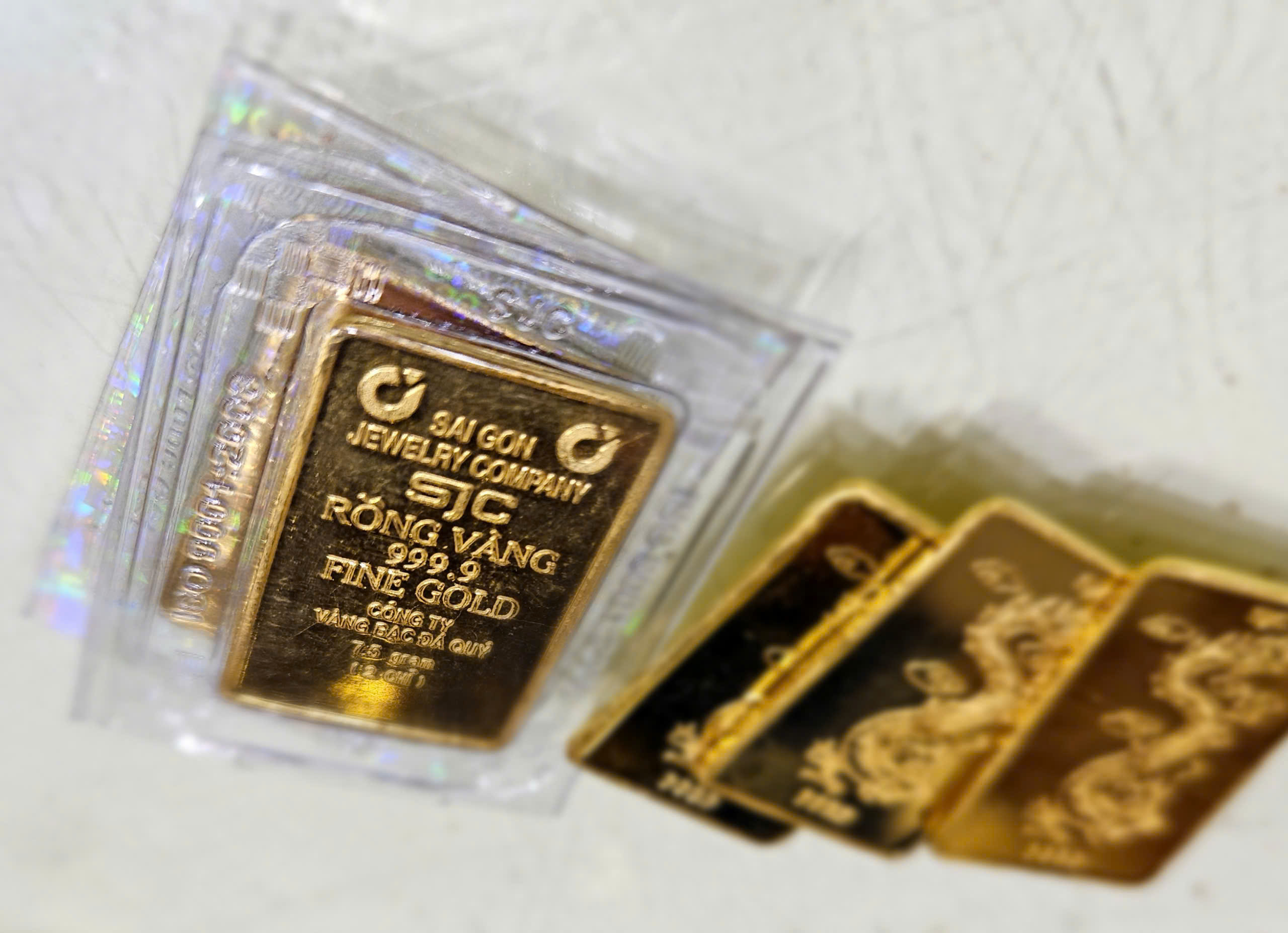 V&agrave;ng trong nước vọt l&ecirc;n mức cao nhất mọi thời đại, gi&aacute; 94,7 triệu đồng/lượng- Ảnh 1.