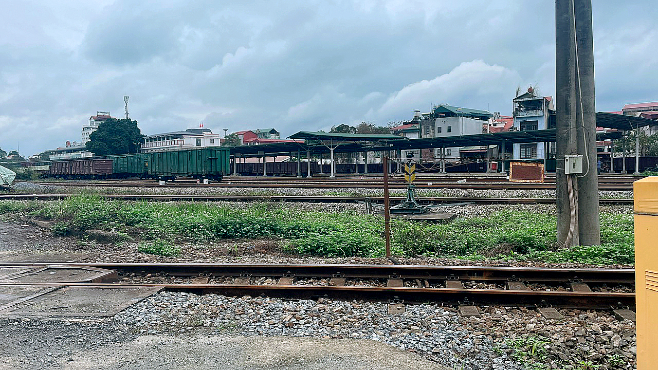 To&agrave;n cảnh khu c&ocirc;ng nghiệp ở L&agrave;o Cai sắp di dời để phục vụ dự &aacute;n đường sắt tốc độ cao- Ảnh 11.