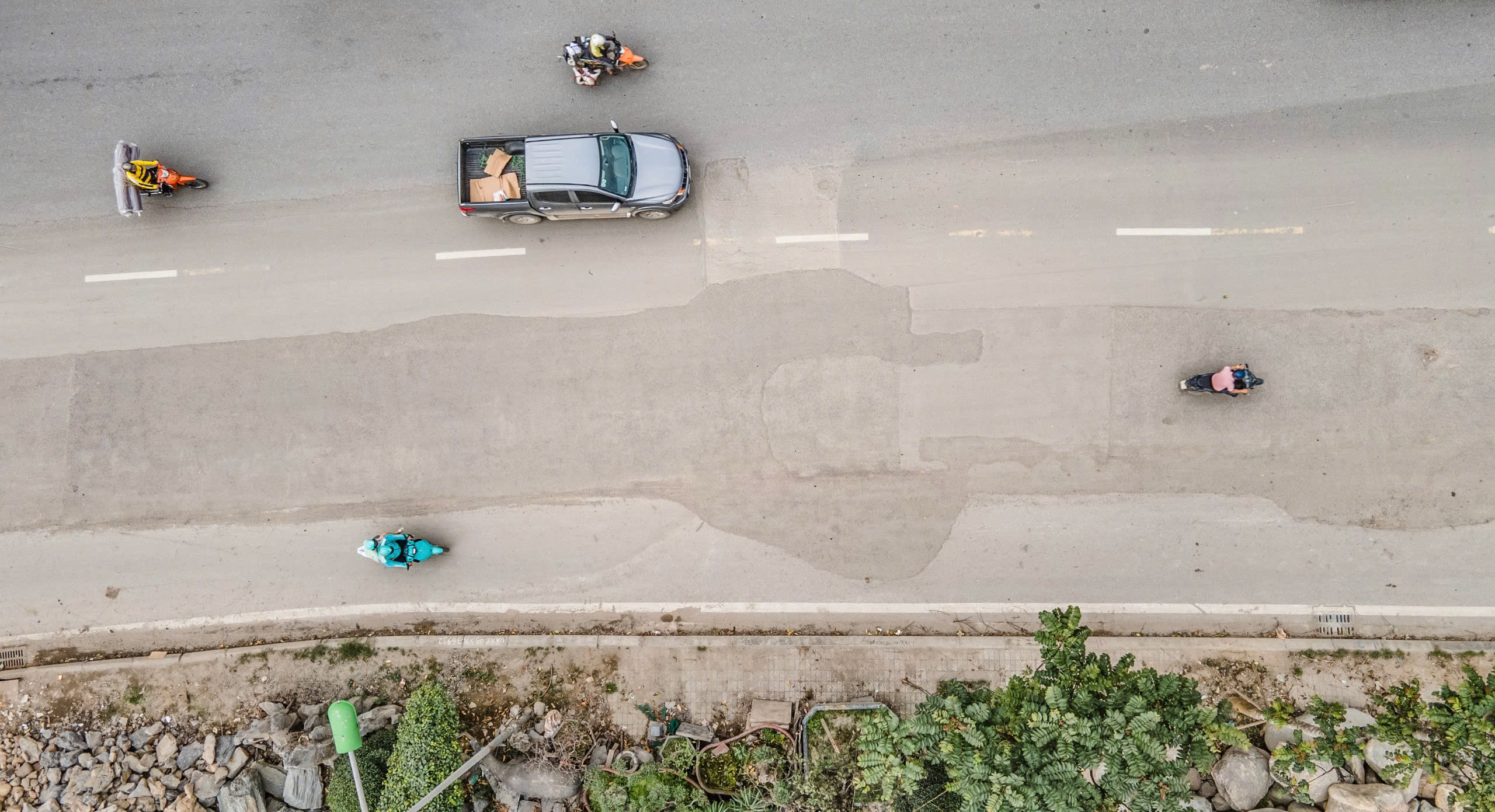 Nhiều tuyến đường H&agrave; Nội gồ ghề, nứt nẻ v&igrave; ho&agrave;n trả ẩu- Ảnh 5.