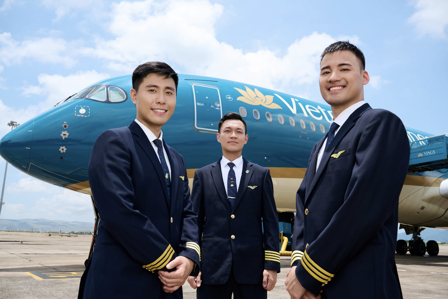 Nối lại đường bay H&agrave; Nội - Moscow, Vietnam Airlines tung ưu đ&atilde;i lớn- Ảnh 1.