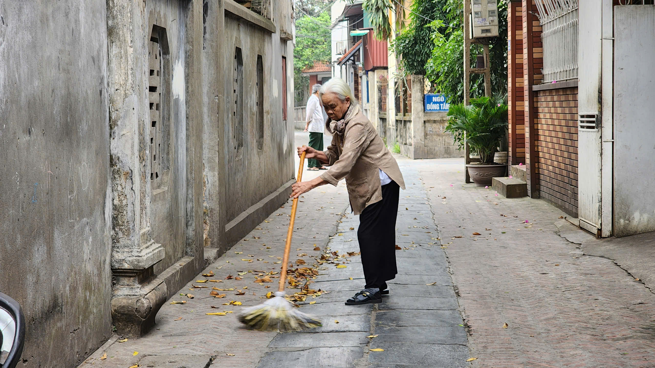 Con đường l&aacute;t đ&aacute; xanh gần 100 tuổi trong l&agrave;ng cổ ở Bắc Ninh hiện ra sao?- Ảnh 15.