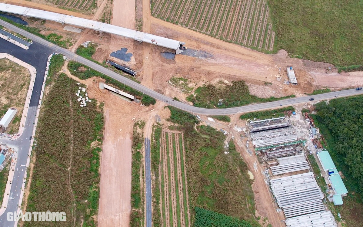 Cao tốc qua Đồng Nai: Bị chậm tiến độ, c&aacute;c nh&agrave; thầu cam kết g&igrave;?- Ảnh 4.