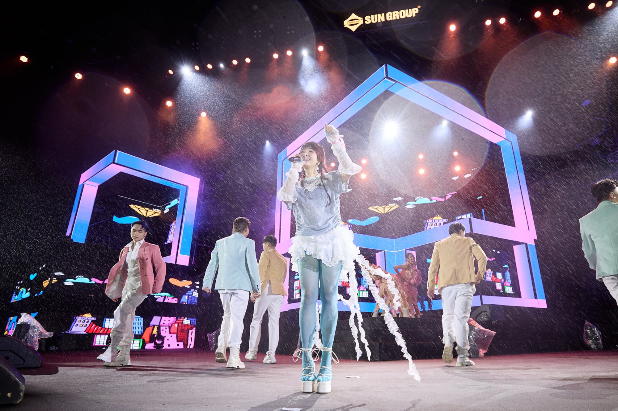 Đêm nhạc “Rising Star" - Màn chào hè chuỗi sự kiện Hà Nam Music Festival 2025- Ảnh 2. Đêm nhạc “Rising Star" - Màn chào hè chuỗi sự kiện Hà Nam Music Festival 2025- Ảnh 2.