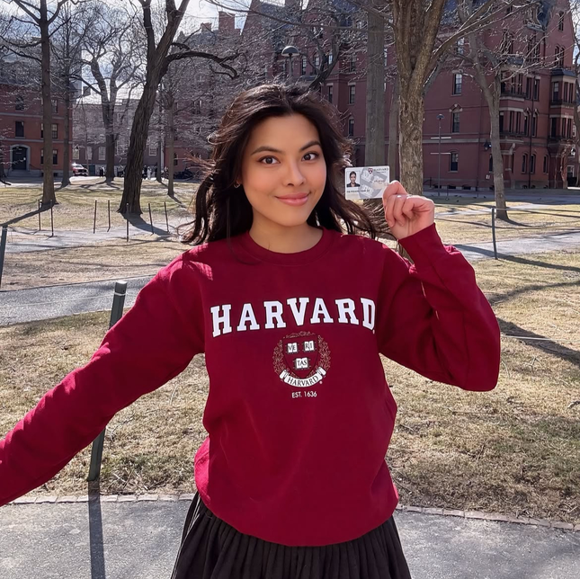 Á hậu Phương Thảo nói gì khi bị tố mập mờ đỗ Đại học Harvard?- Ảnh 2. Á hậu Phương Thảo nói gì khi bị tố mập mờ đỗ Đại học Harvard?- Ảnh 2.
