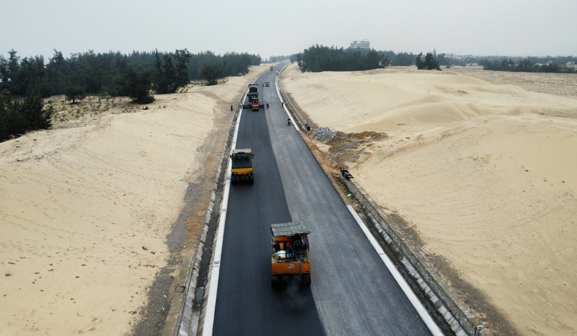 Quảng B&igrave;nh rốt r&aacute;o gỡ kh&oacute; c&aacute;c dự &aacute;n giao th&ocirc;ng trọng điểm- Ảnh 2.