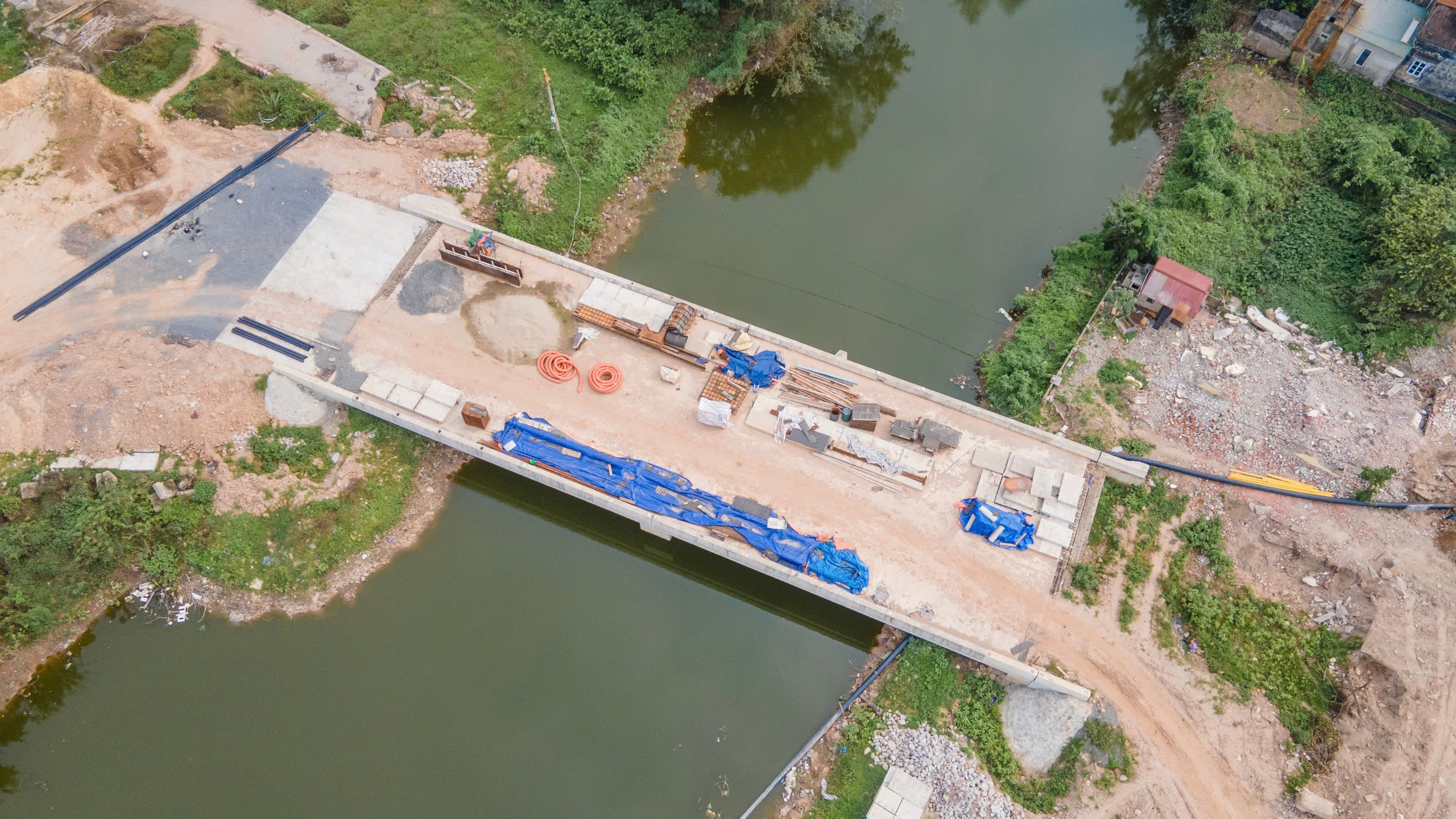 Gấp r&uacute;t thi c&ocirc;ng đường song h&agrave;nh V&agrave;nh đai 4 - V&ugrave;ng Thủ đ&ocirc; qua Thường T&iacute;n- Ảnh 12.