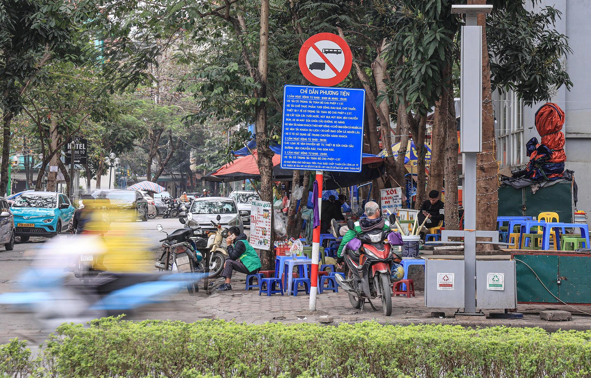 Thay thế h&agrave;ng ngh&igrave;n biển b&aacute;o, đ&egrave;n t&iacute;n hiệu- Ảnh 1.