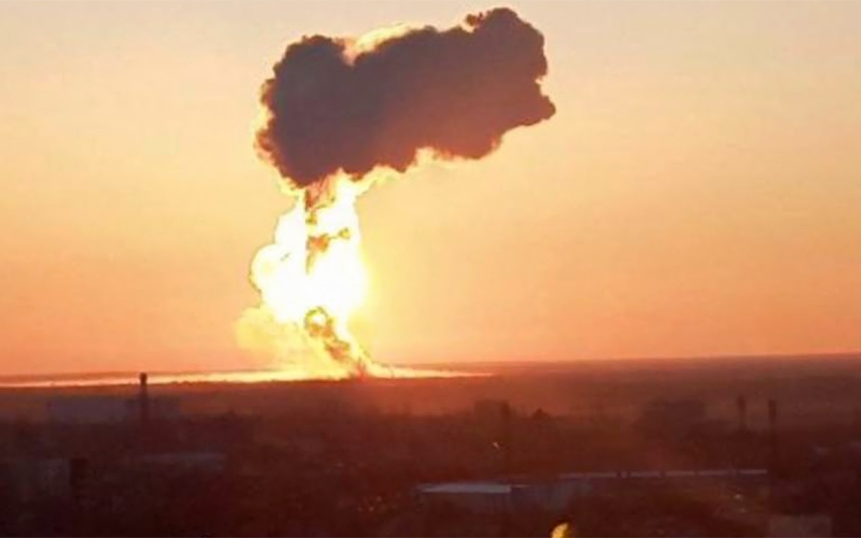 Ukraine tấn c&ocirc;ng căn cứ m&aacute;y bay n&eacute;m bom chiến lược của Nga, g&acirc;y nổ lớn