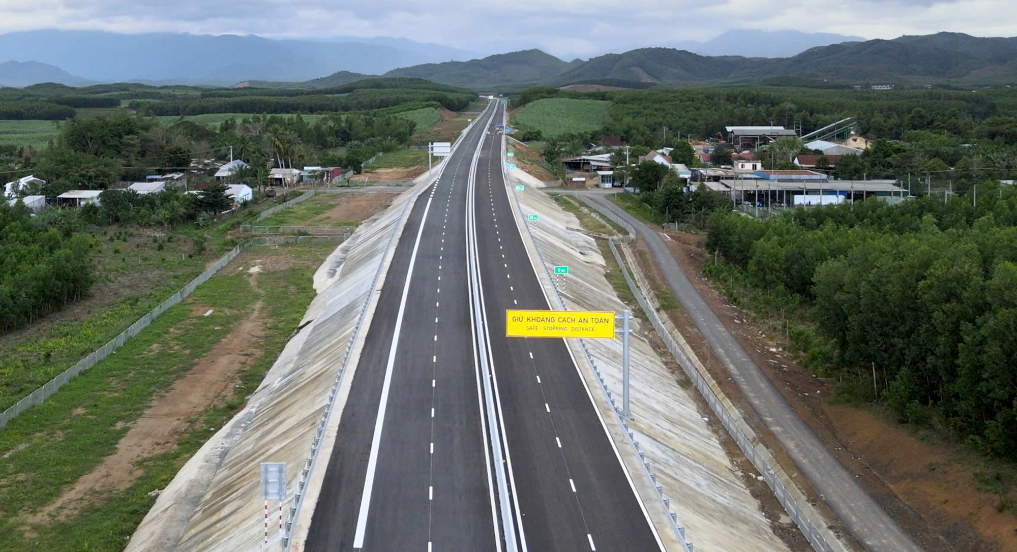 Th&aacute;o gỡ ba vướng mắc c&aacute;c dự &aacute;n giao th&ocirc;ng trọng điểm- Ảnh 3.