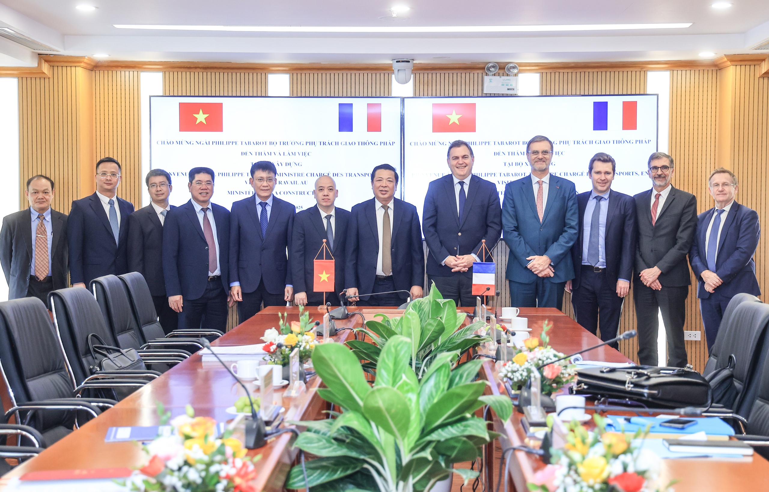 Tăng cường hợp t&aacute;c giao th&ocirc;ng vận tải Việt Nam - Ph&aacute;p- Ảnh 3.