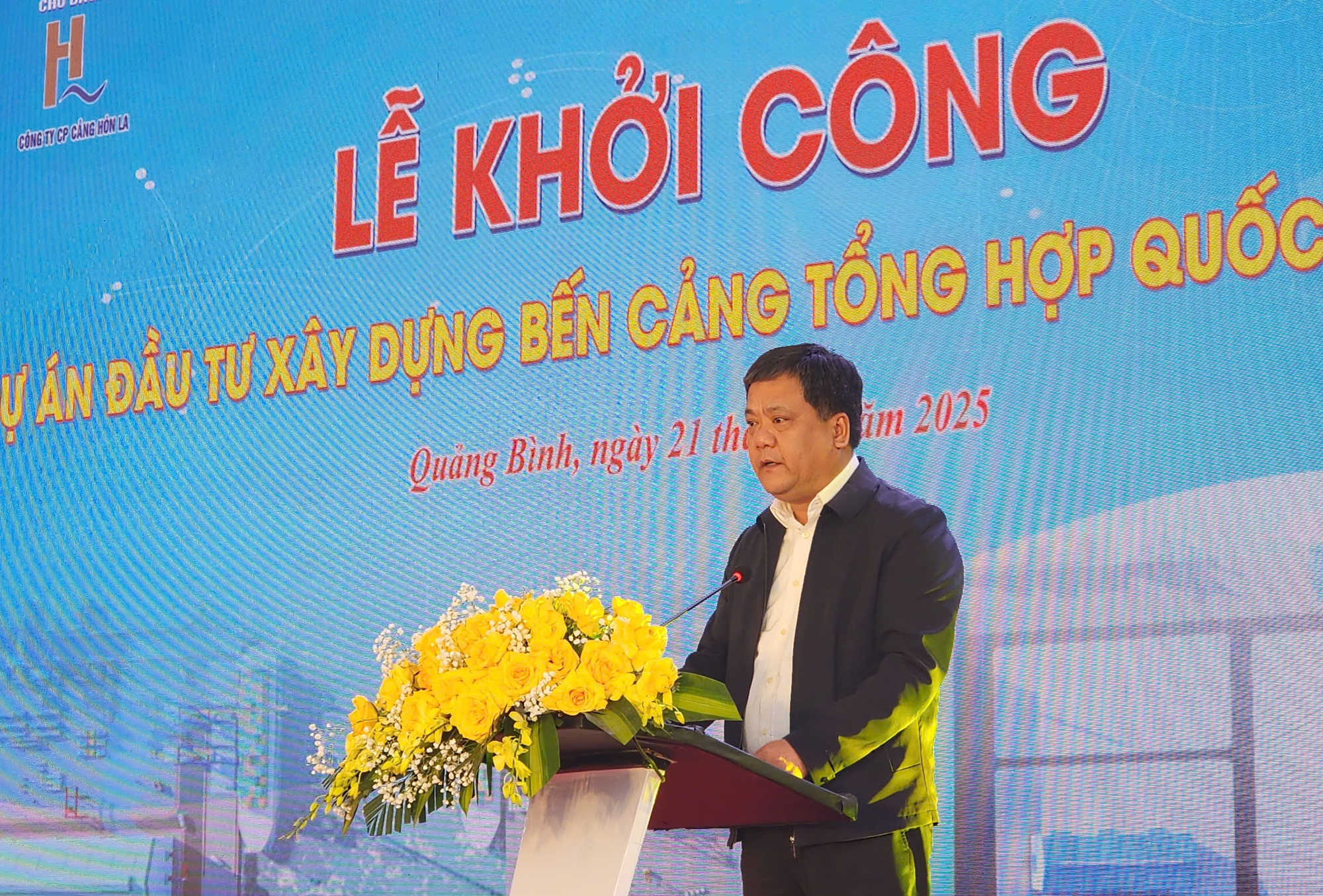 Khởi c&ocirc;ng bến cảng 2.300 tỷ đồng, kết nối Quảng B&igrave;nh với quốc tế- Ảnh 2.