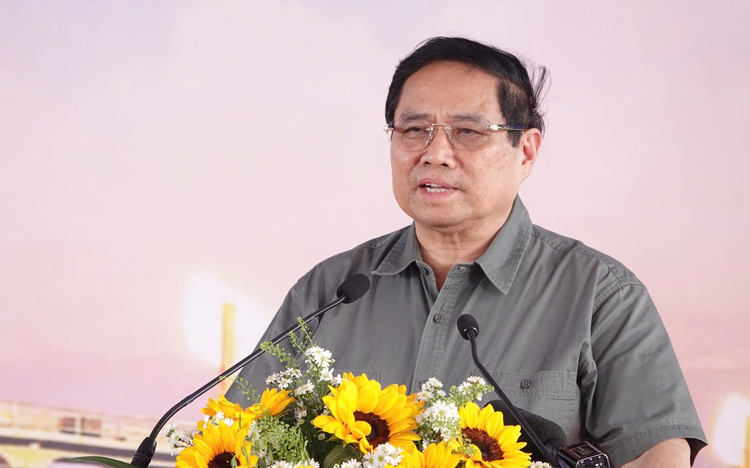 Thủ tướng dự lễ kh&aacute;nh th&agrave;nh đập d&acirc;ng Ph&uacute; Phong