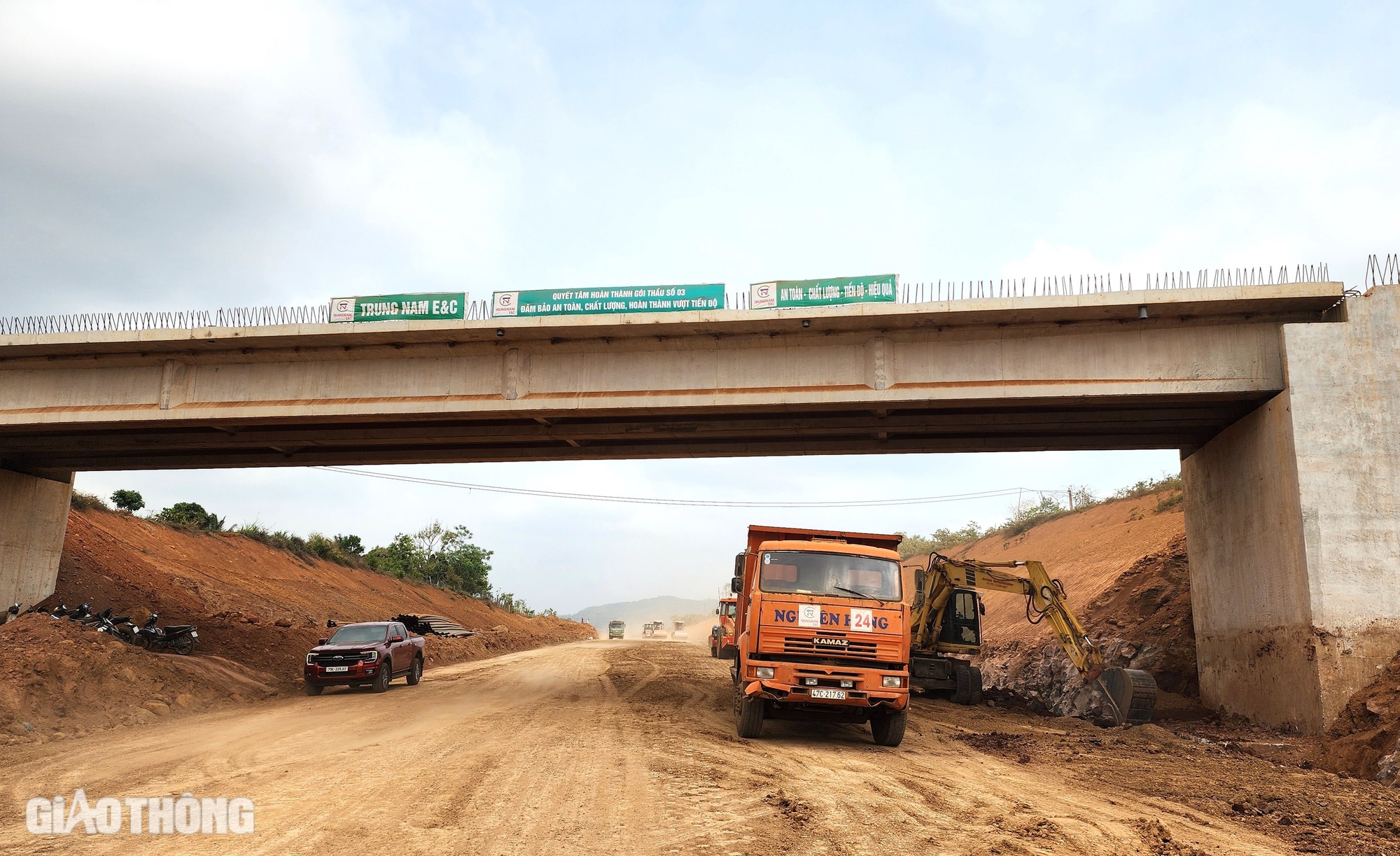 Cao tốc Kh&aacute;nh H&ograve;a - Bu&ocirc;n Ma Thuột: Tăng tốc thi c&ocirc;ng, nỗ lực c&aacute;n đ&iacute;ch đ&uacute;ng hẹn 30/8- Ảnh 7.