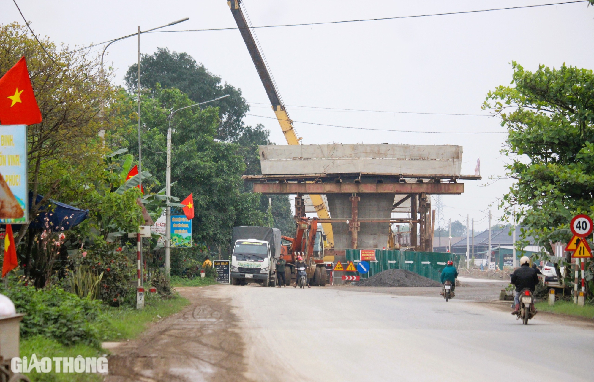 Gỡ vướng mặt bằng 3 n&uacute;t giao, cầu vượt cao tốc Vạn Ninh - Cam Lộ trong th&aacute;ng 3- Ảnh 1.