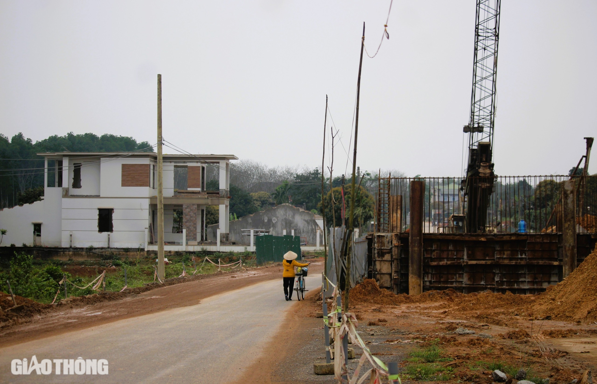 Gỡ vướng mặt bằng 3 n&uacute;t giao, cầu vượt cao tốc Vạn Ninh - Cam Lộ trong th&aacute;ng 3- Ảnh 8.