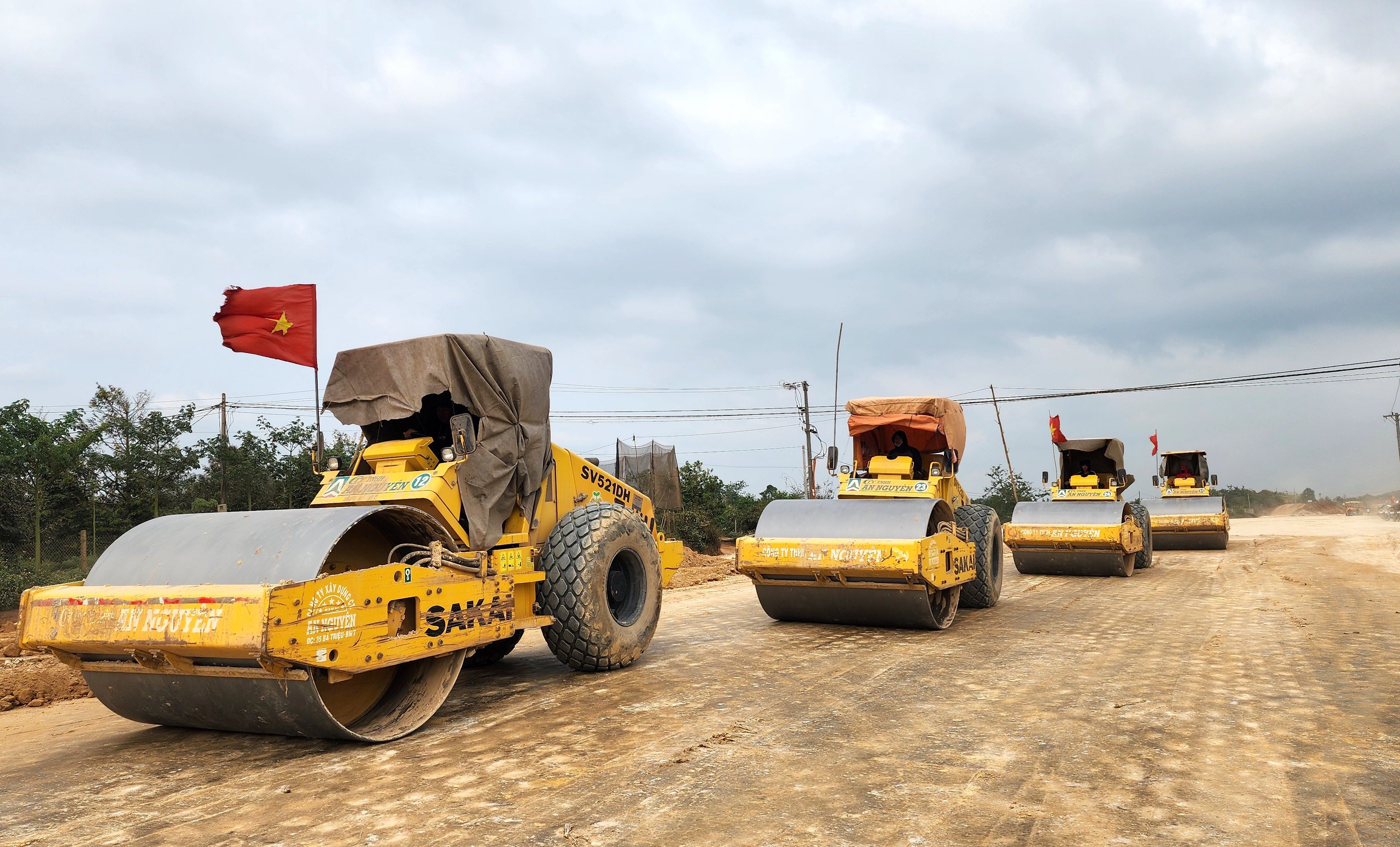 Cao tốc Kh&aacute;nh H&ograve;a - Bu&ocirc;n Ma Thuột: Tăng tốc thi c&ocirc;ng, nỗ lực c&aacute;n đ&iacute;ch đ&uacute;ng hẹn 30/8- Ảnh 9.