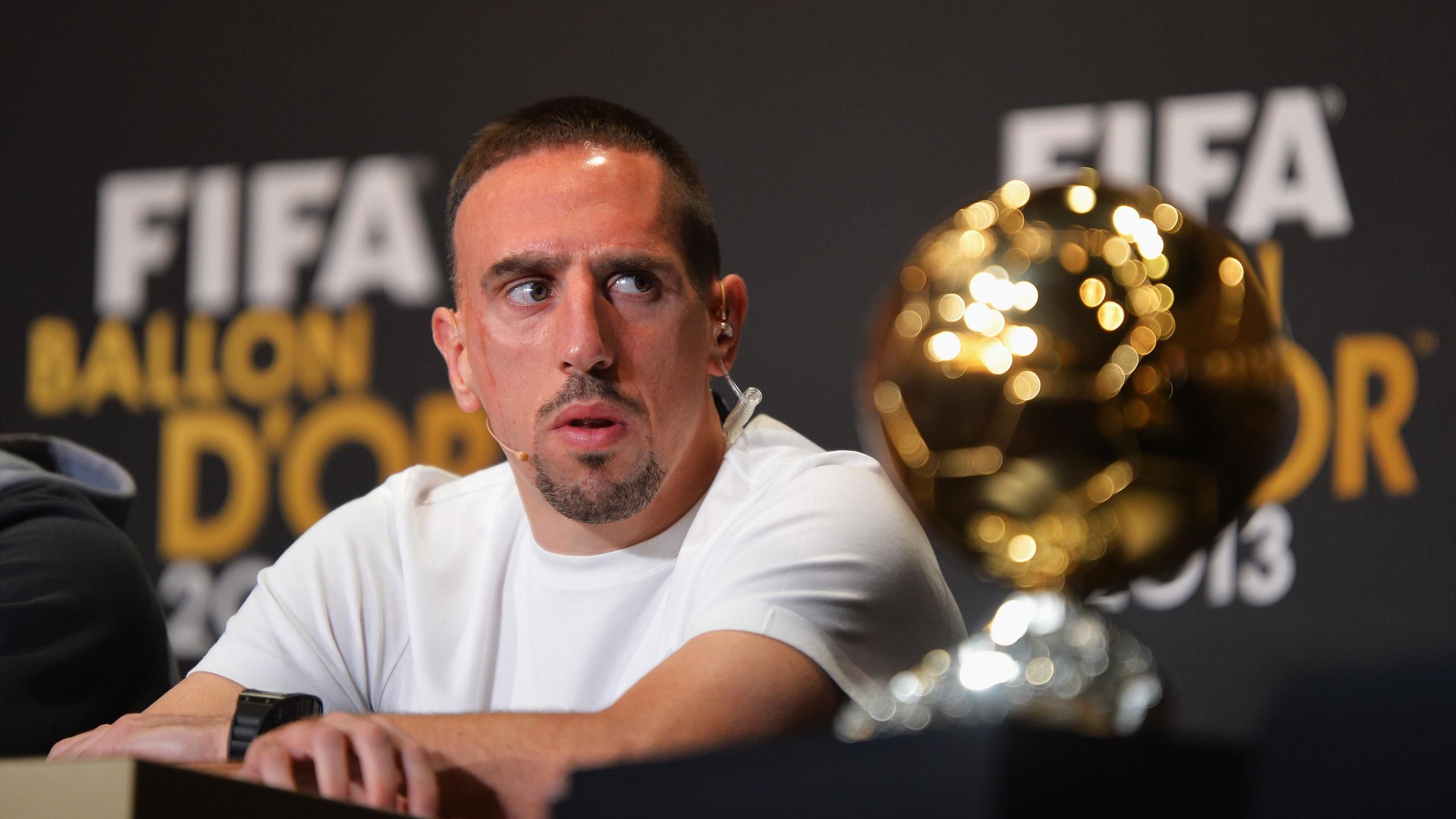 Franck Ribery: "Năm 2013, Messi, Ronaldo kh&ocirc;ng nổi trội hơn t&ocirc;i"- Ảnh 1.