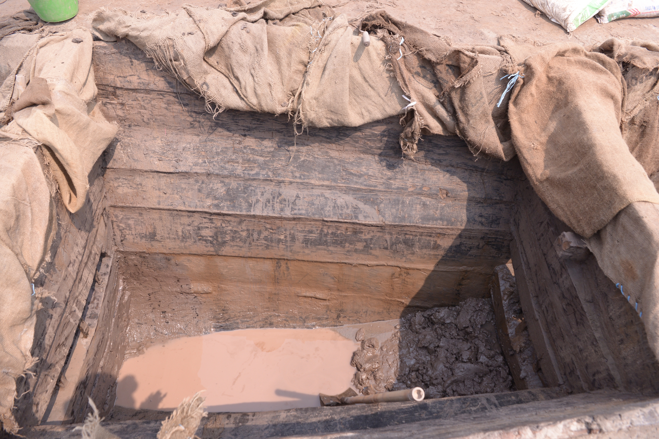 Nhiều hiện vật độc đáo trong 2 chiếc thuyền cổ ở Bắc Ninh vừa khai quật- Ảnh 10. Nhiều hiện vật độc đáo trong 2 chiếc thuyền cổ ở Bắc Ninh vừa khai quật- Ảnh 10.