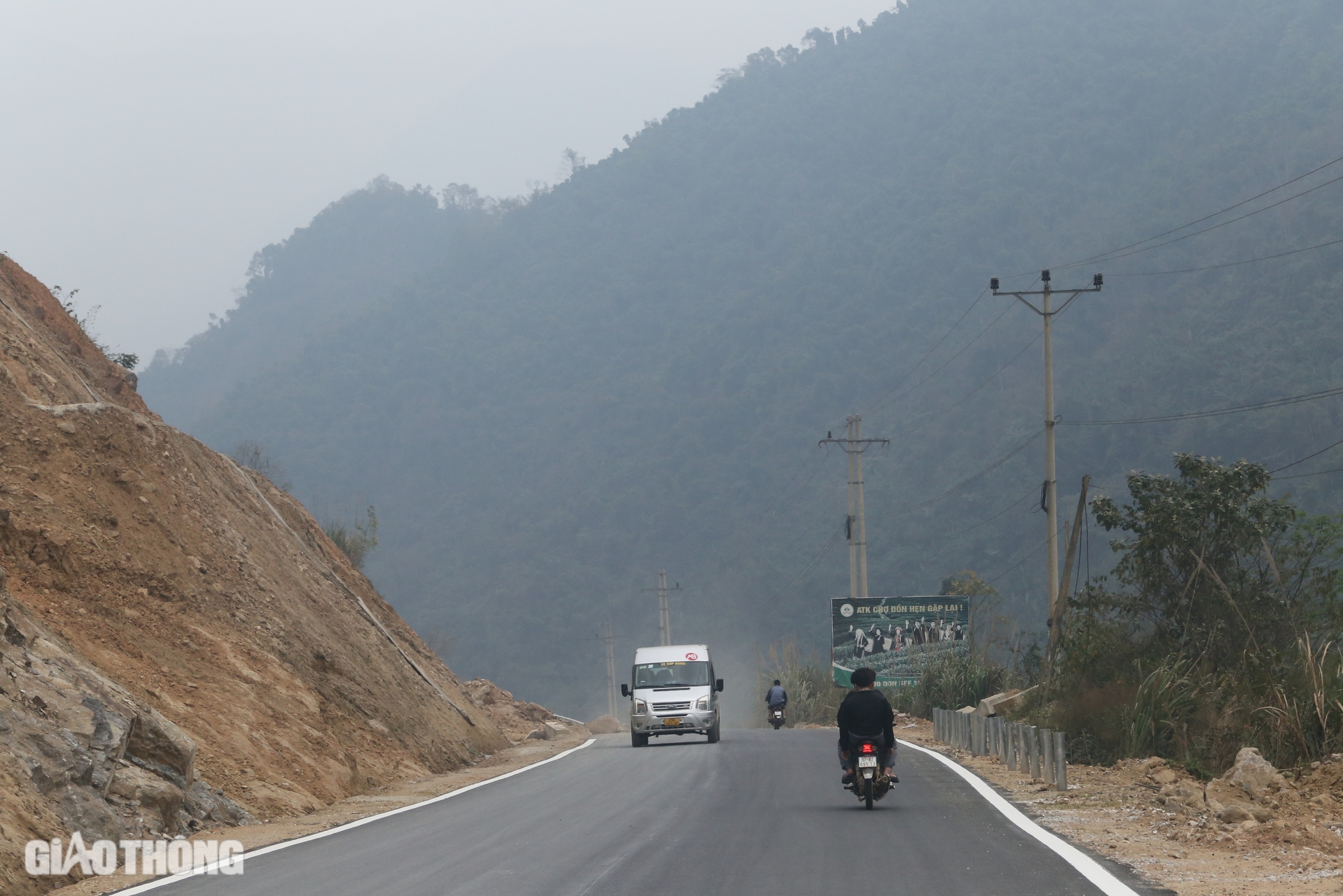 To&agrave;n cảnh tuyến đường 2.300 tỷ đồng đẹp nhất Bắc Kạn sau 4 năm thi c&ocirc;ng- Ảnh 8.