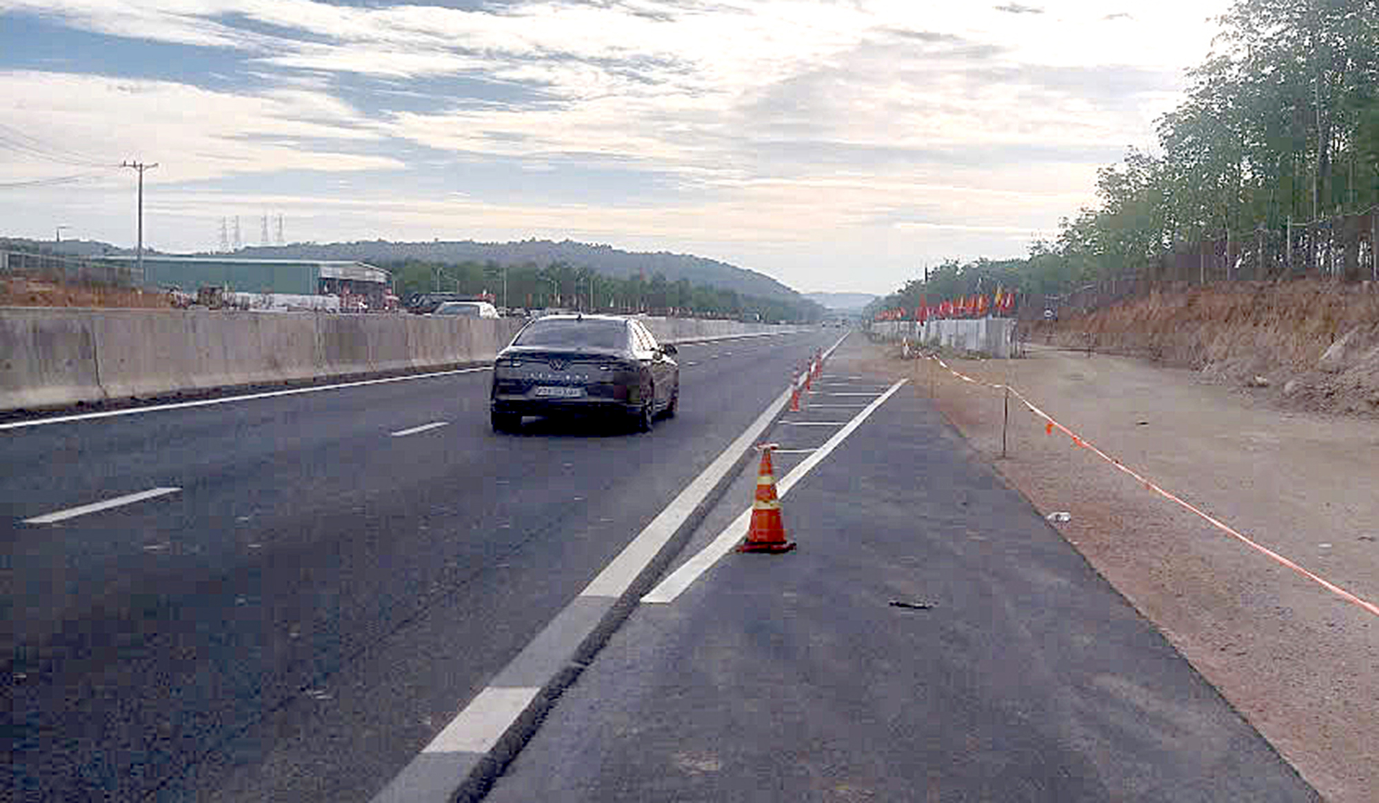 Chậm x&acirc;y trạm dừng nghỉ, kh&oacute; thu ph&iacute; cao tốc- Ảnh 2.