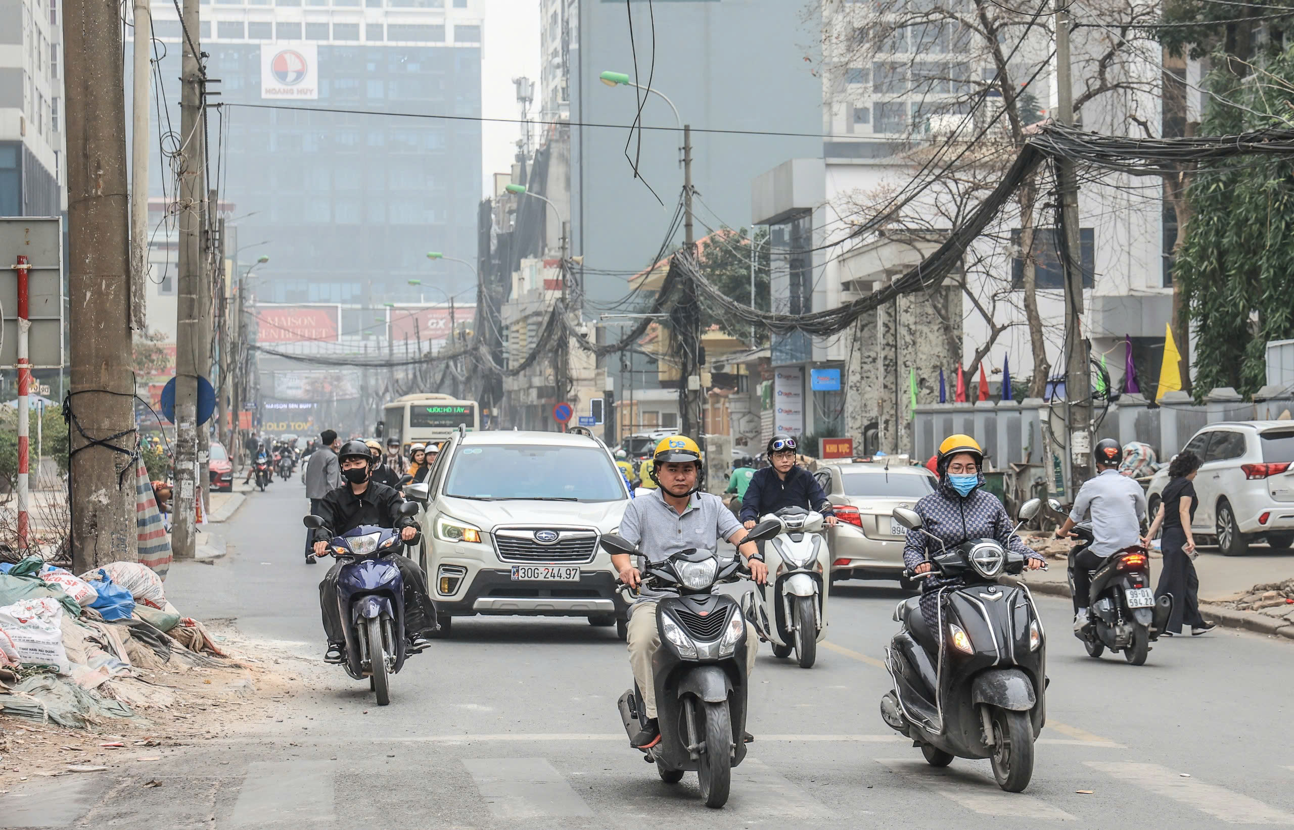 Cận cảnh thi c&ocirc;ng mở rộng gấp đ&ocirc;i đường Nguyễn Tu&acirc;n- Ảnh 11.